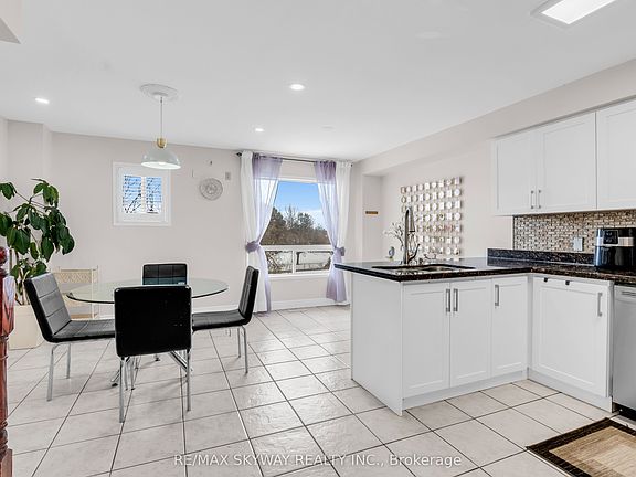 5th image of 96 Jenkinson Way