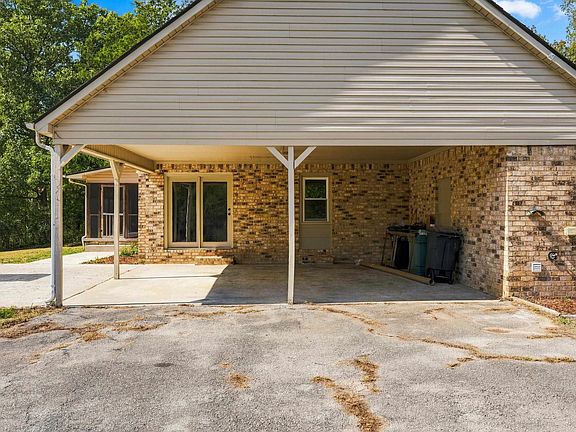 3rd image of 144 Moore Rd