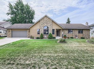 1411 Ridgewood Ct, Hastings, MN 55033