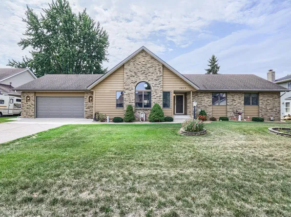 1411 Ridgewood Ct, Hastings, MN 55033