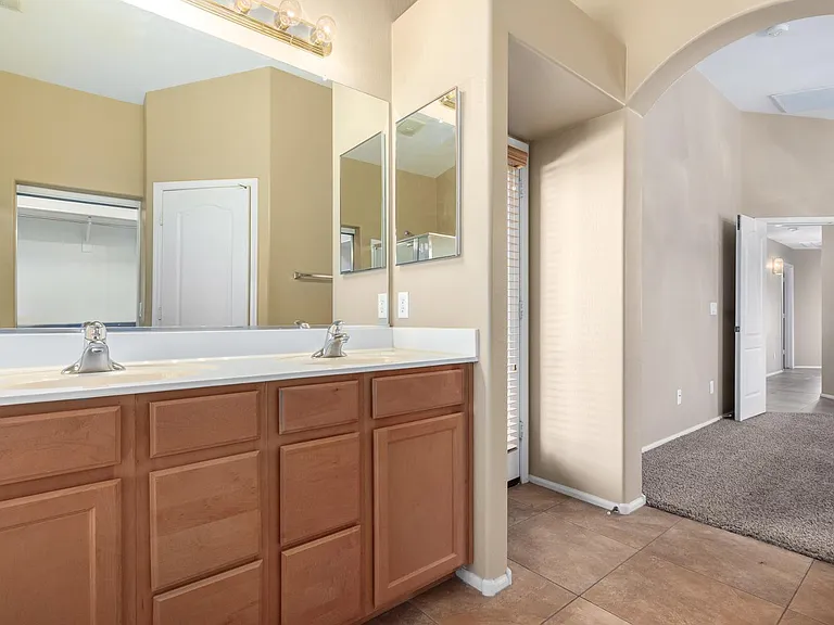1238 W Dana Dr — Photo 27