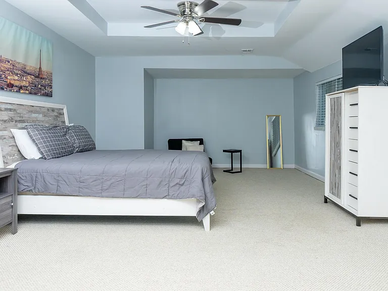 240 W Lake Dr NW — Photo 17