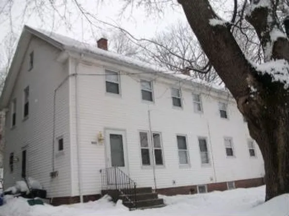 985 Douglas Tpke, Burrillville, RI 02830