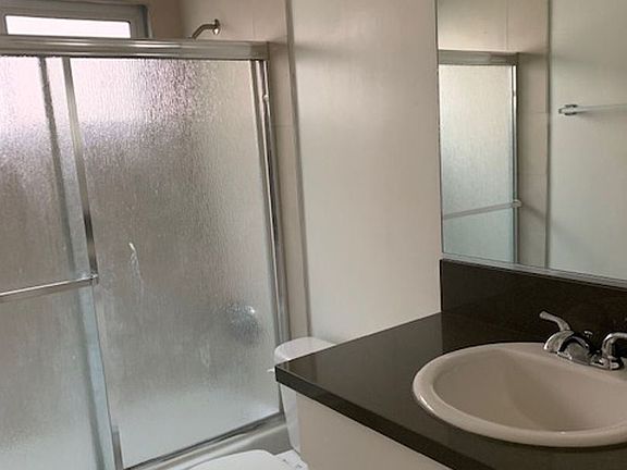 4th image of 3609 Mentone Ave #2