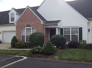 8633 Lazelle Commons Dr, Lewis Center, OH 43035