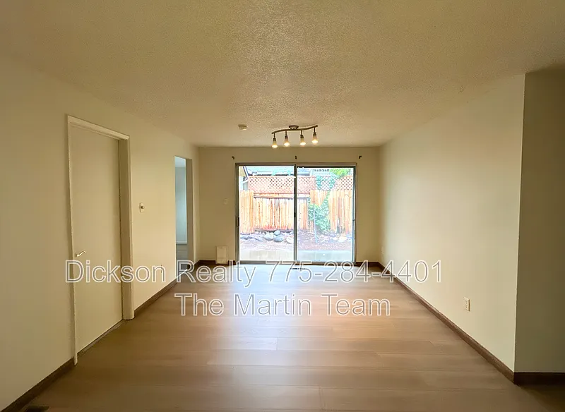 3 bed, 2.0 bath, 1308 sqft, $2,150 — Photo 3