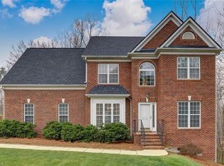 2711 Currieton Ct, Oak Ridge, NC 27310