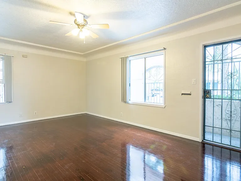524 Linden Ave — Photo 36