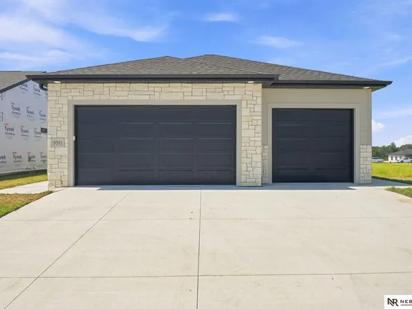 9501 87th St, Lincoln, NE 68526