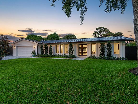 2nd image of 3030 Fernwood Drive