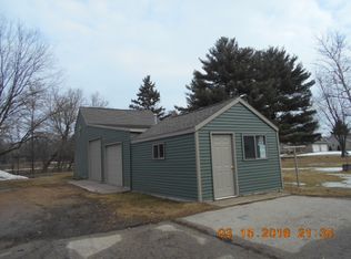 503 E 5th St, Shawano, WI 54166
