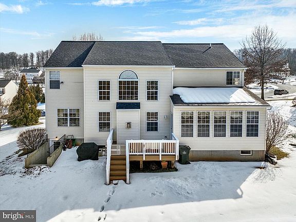 5th image of 675 Clydesdale Dr