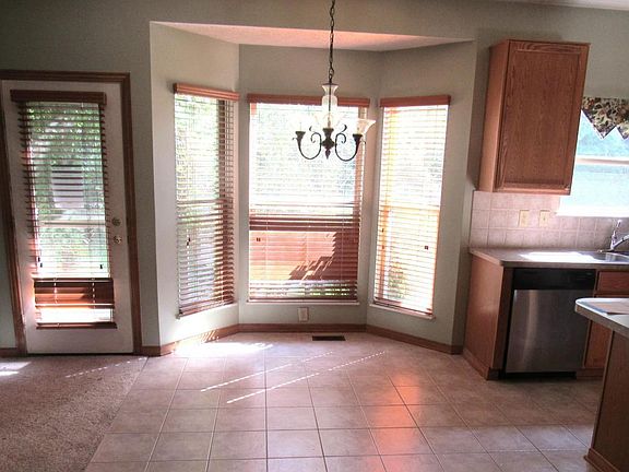 5th image of 973 Sandrock Ave