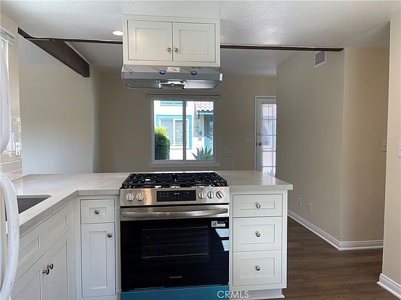5th image of 15 E Mira Monte Ave #5