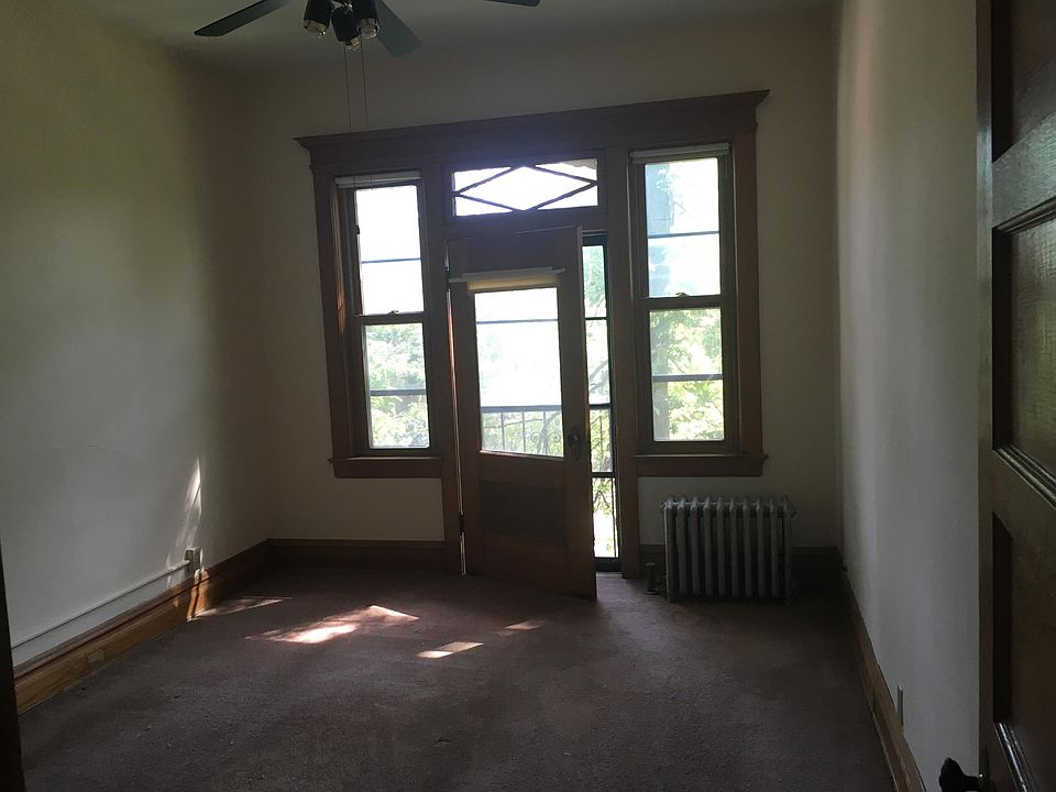 Bedroom, about 12x15