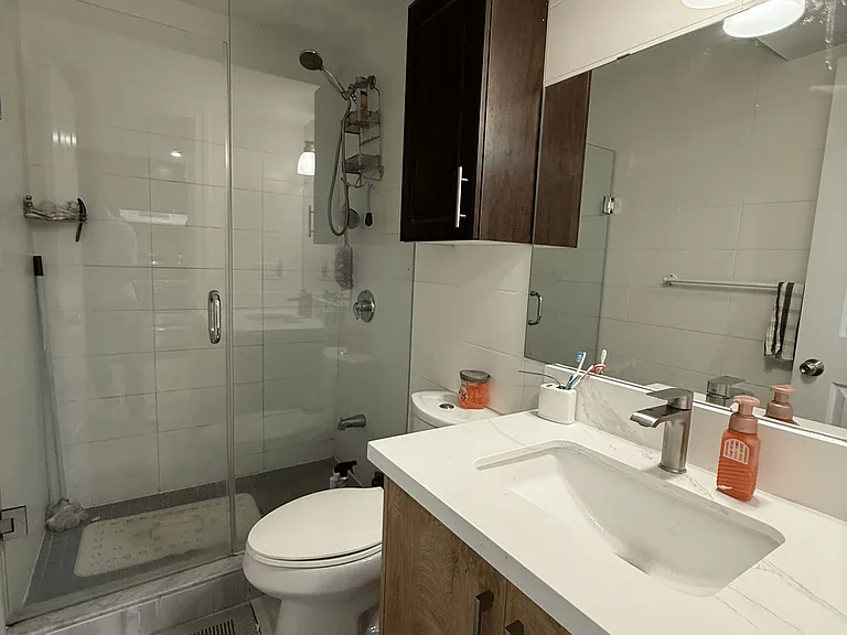 4 Lakeview Ave #LOWER — Photo 6