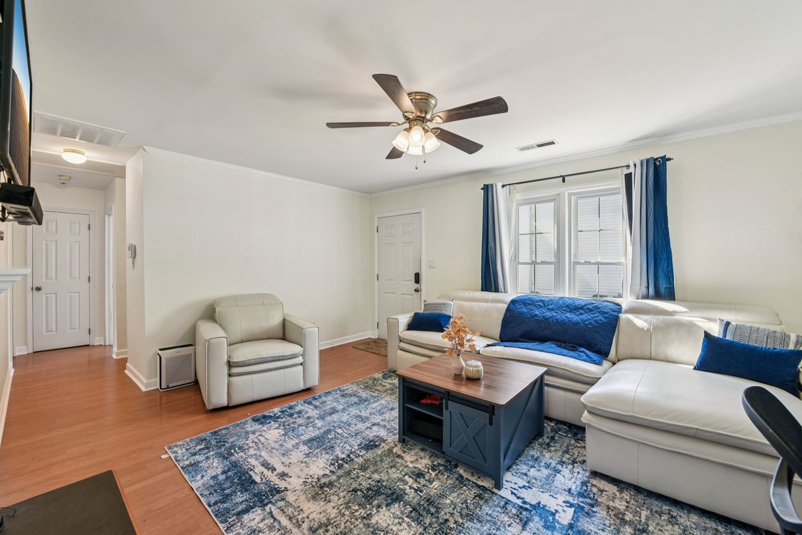 next background image