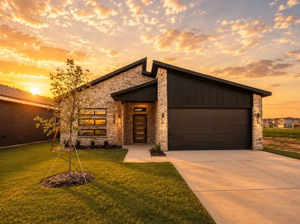 110 Hesed St, Greenville, TX 75402