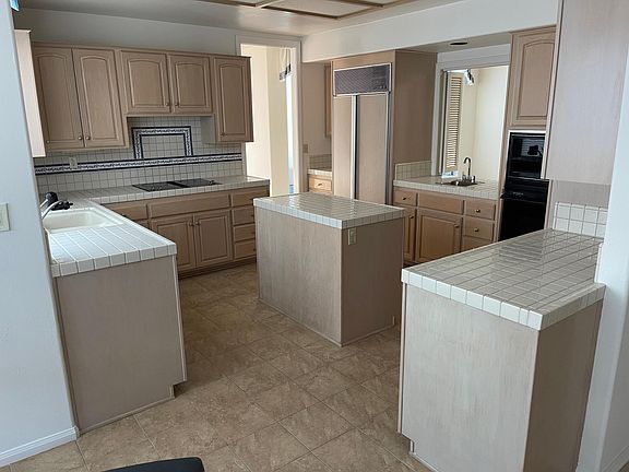 2nd image of 12023 Versailles Ct