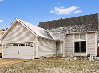 219 N Oltendorf Rd, Streamwood, IL 60107