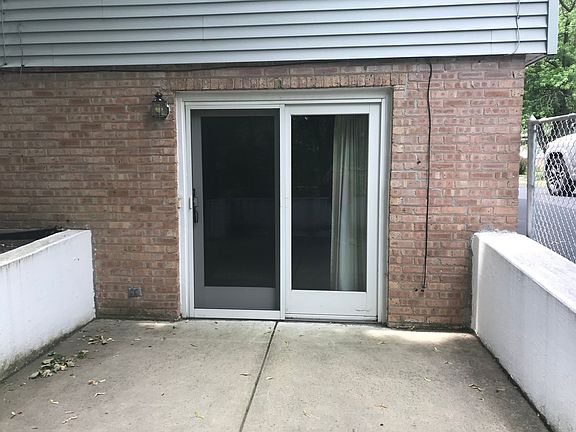 3rd image of 15849 Wabash Ave