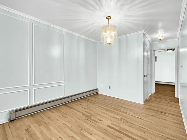 729 10th Street image 10 of 19