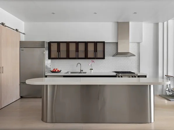 8 East 68th Street image 6 of 11