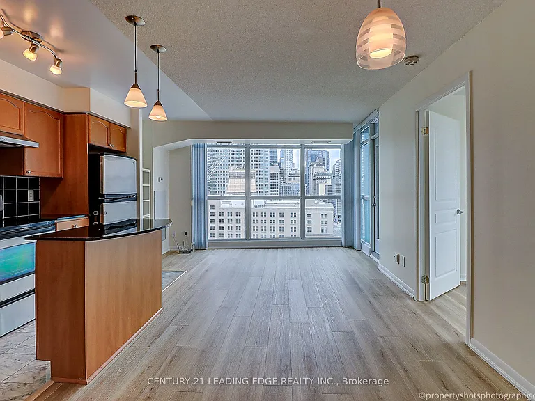 18 Yonge St #1305 — Photo 12