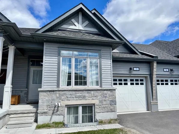 17 Lakewood Cres #3, Kawartha Lakes, ON K0M 1A0