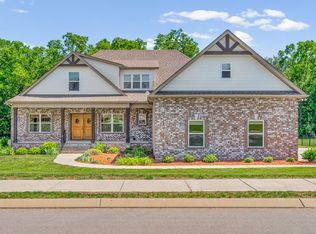 2015 Everest Dr, Gallatin, TN 37066