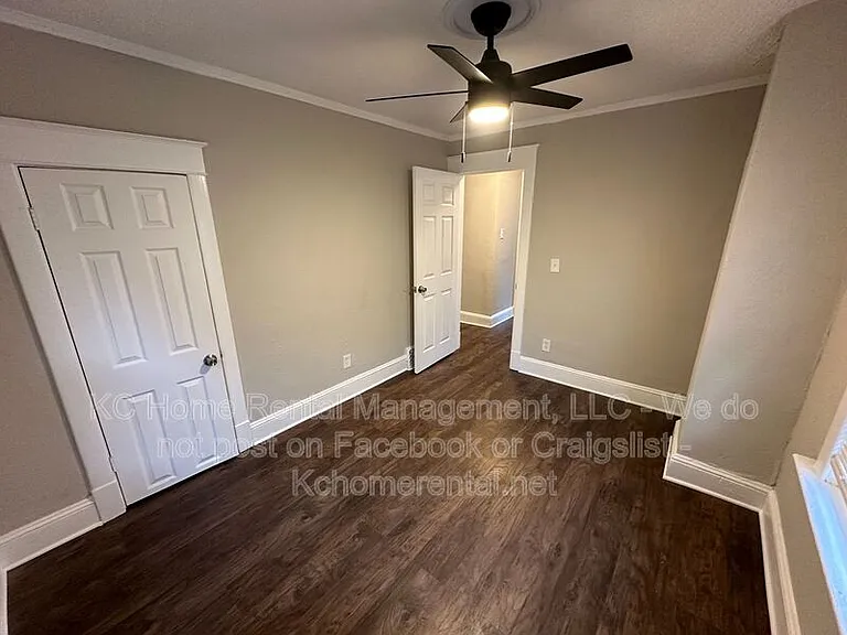 3016 E 32nd St — Photo 18