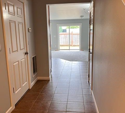 4th image of 10308 4th Avenue Ct E