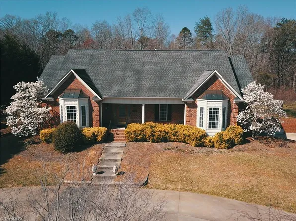 372 Riverwood Dr, Lewisville, NC 27023