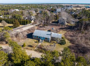 2 Lexington Ave, Edgartown, MA 02539