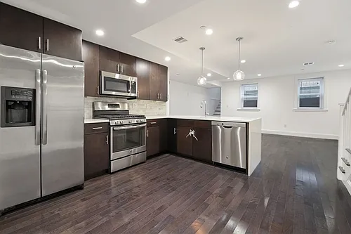 134 Warren St #1 Photo 1 134 Warren St #1 Photo 1