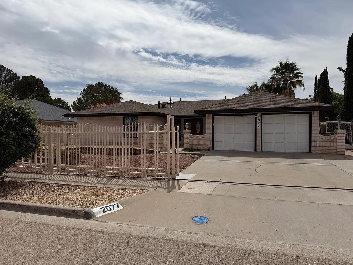 Building Photo - 2077 Gus Moran St