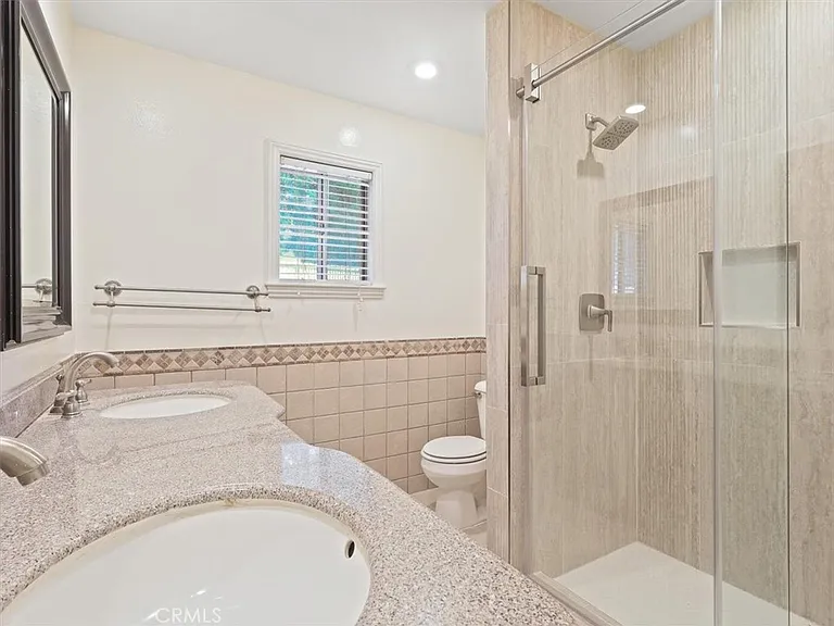 8501 Enfield Ave — Photo 15