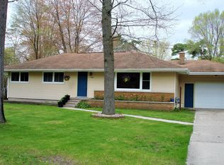 1388 Becker Rd, Muskegon, MI 49445