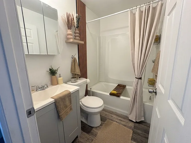 874 Fairview Ave #4 — Photo 10