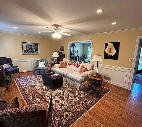 5th image of 4292 Spring House Ln