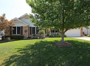 810 Brookwood Bend Trl, Saint Peters, MO 63376