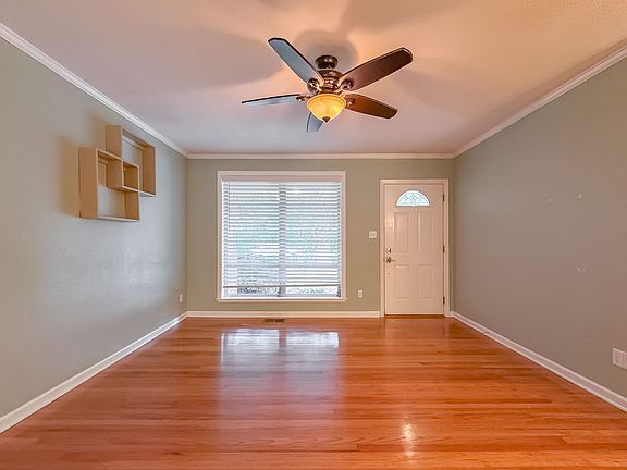 4th image of 2605 Lotus Dr