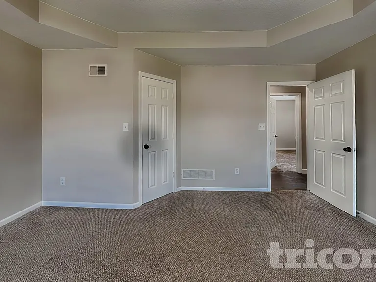 2116 SW Chase Dr — Photo 6