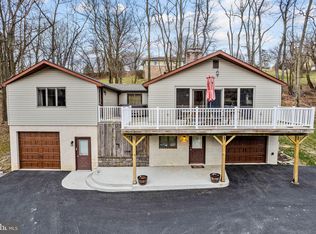 9065 E Springfield Rd, Seven Valleys, PA 17360