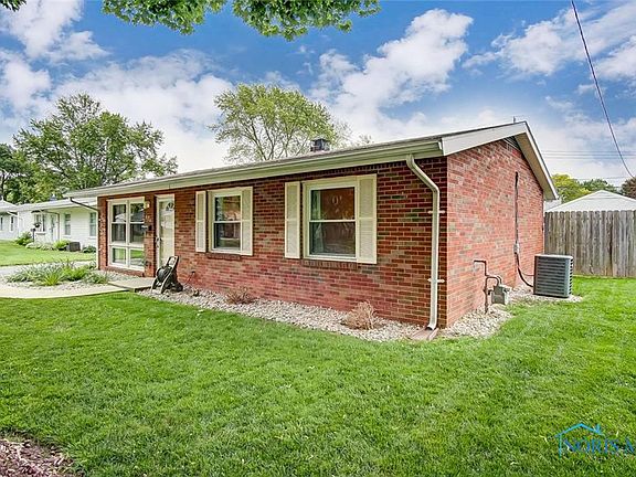 2nd image of 624 Greenfield Dr