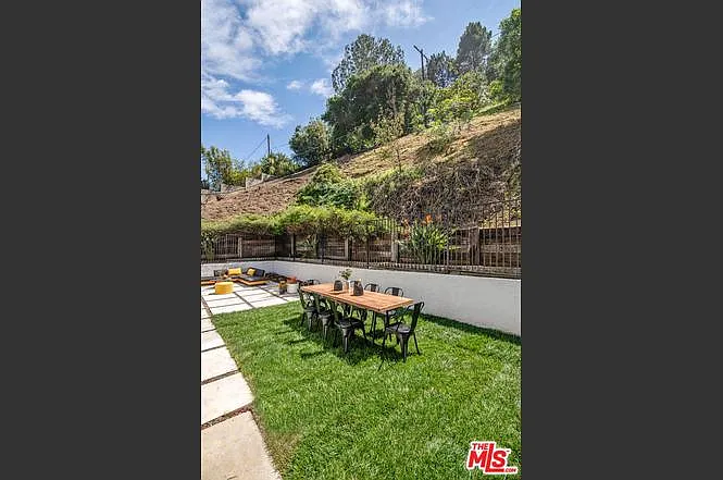 12248 Laurel Terrace Dr — Photo 20