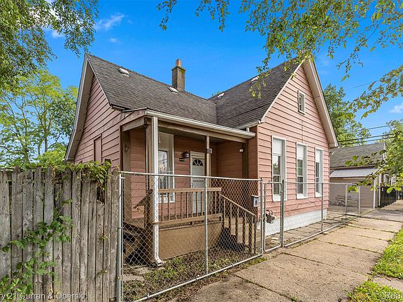 2nd image of 3438 Randall St