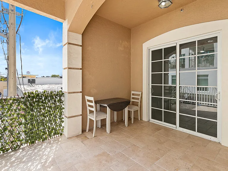 47 SW Osceola St #206 — Photo 30