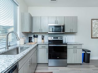 1212 W Whitestone Blvd, Cedar Park, TX 78613