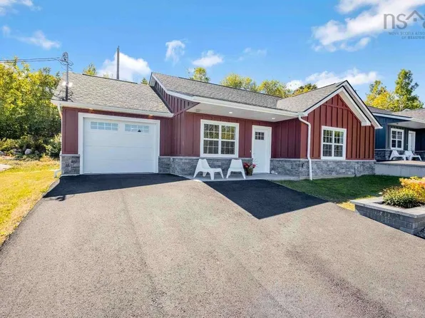 7 Lions Club Rd, Fox Pt, NS B0J 1T0